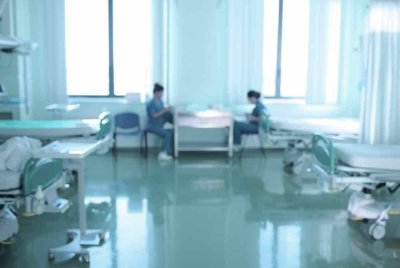 Kenaikan caj perubatan di hospital swasta adalah isu yang semakin mendapat perhatian di kebanyakan negara termasuk di Malaysia. Gambar hiasan