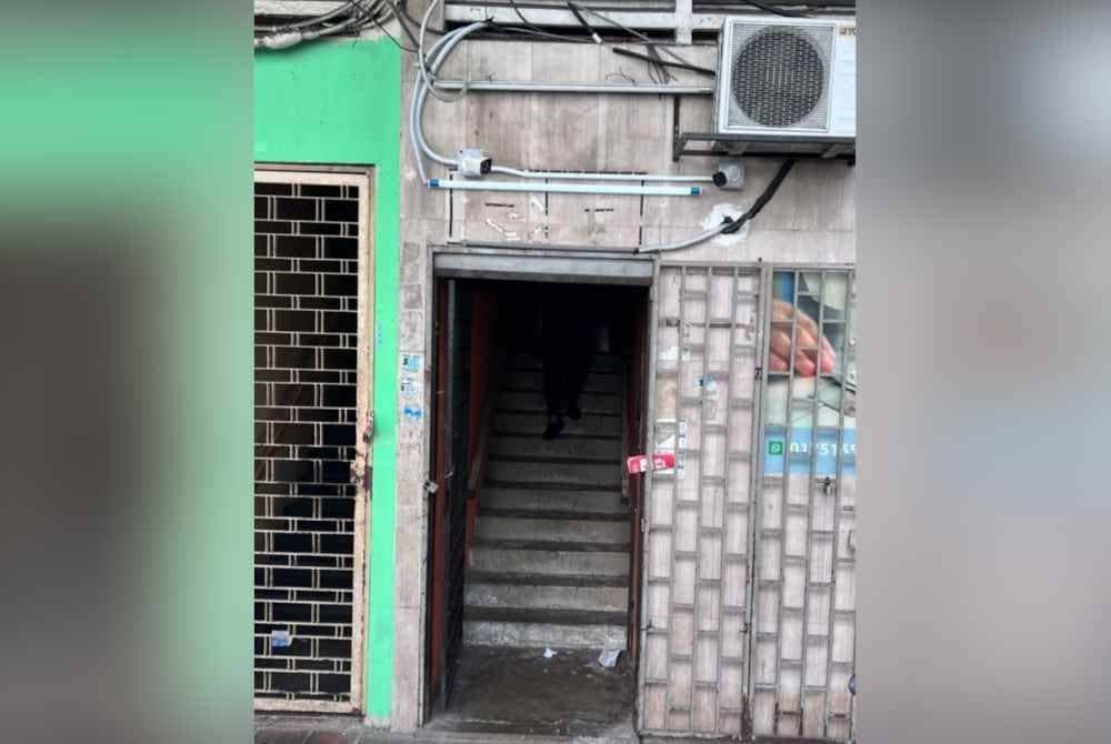 Antara premis dipercayai beroperasi menawarkan aktiviti perjudian haram yang diserbu polis di sekitar Kuala Lumpur, pada Sabtu.