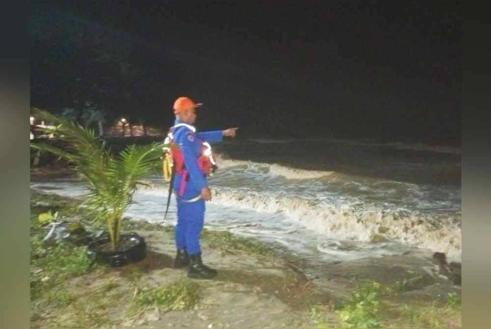 Pemantauan sentiasa dilakukan oleh APM Bachok di kawasan pantai ekoran air pasang serta laut bergelora. Foto APM