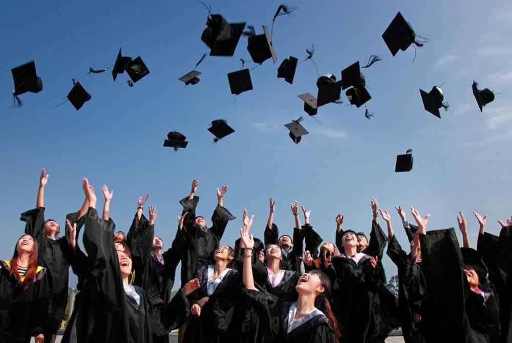 Isu ketidaksepadanan kemahiran merupakan cabaran yang membayangi modal insan Malaysia dan pengangguran dalam kalangan lepasan IPT terutama siswazah. Gambar hiasan