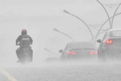 MetMalaysia mengeluarkan amaran hujan berterusan tahap waspada di Terengganu, Pahang, Johor, Sarawak dan Sabah sehingga Jumaat ini.