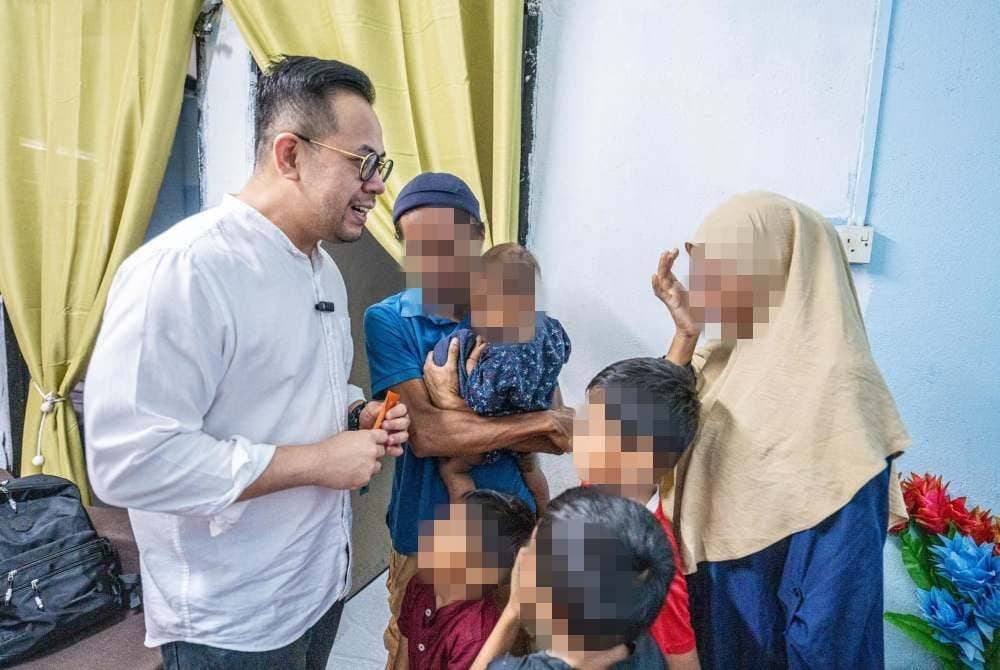 Hilimi dan Yani terharu apabila Steven mencarikan rumah baharu dengan bantuan sewa setahun, membelikan perkakasan rumah dan mendapatkan kerja buat Hilmi di sebuah syarikat lori manakala anak-anaknya dibantu untuk bersekolah semula. Foto Facebook Steven Sim