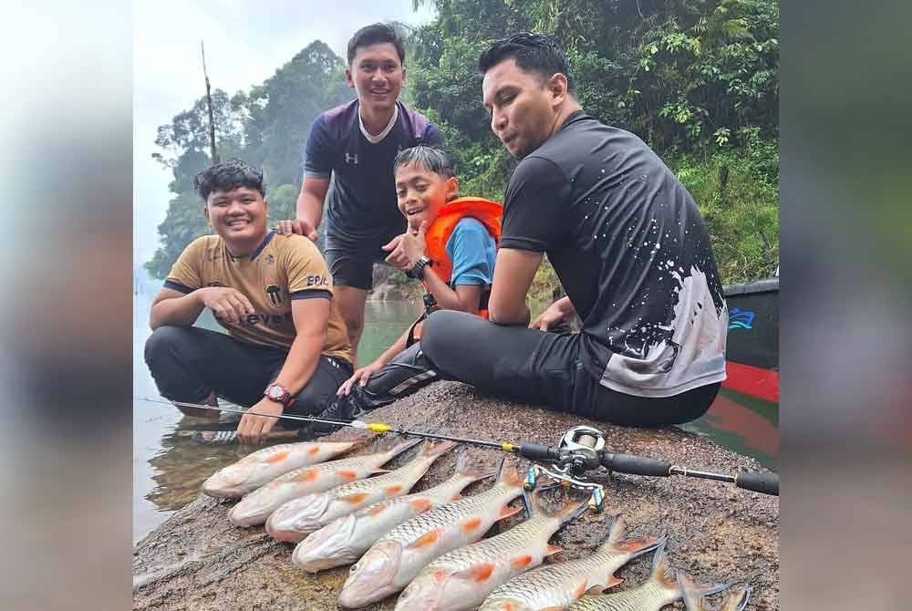 Antara sebarau yang berjaya dinaikkan oleh pemancing. - Foto: Facebook MHMH Sport Fishing