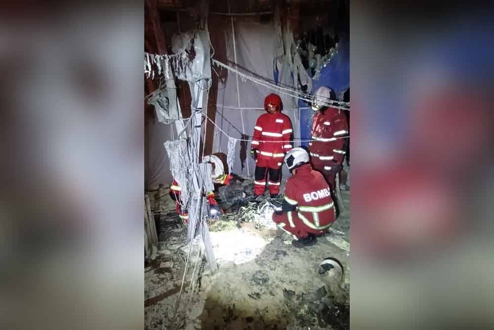 Bomba menjalankan siasatan di lokasi kejadian bagi mengenal pasti punca kebakaran. Foto: Bomba Selangor