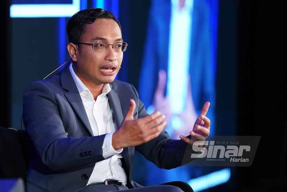 Interviu bertajuk 'PRU awal: PH-BN boleh menang?' berlangsung di Dewan Karangkraf pada Khamis menampilkan Penganalisis Politik Universiti Malaya, Dr Mohammad Tawfik Yaakub sebagai ahli panel. Foto SINAR HARIAN / MOHD HALIM ABDUL WAHID