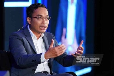 Interviu bertajuk 'PRU awal: PH-BN boleh menang?' berlangsung di Dewan Karangkraf pada Khamis menampilkan Penganalisis Politik Universiti Malaya, Dr Mohammad Tawfik Yaakub sebagai ahli panel. Foto SINAR HARIAN / MOHD HALIM ABDUL WAHID