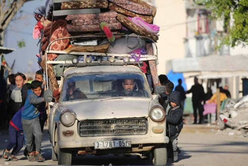 Penduduk Palestin yang berlindung di Beit Hanoun sekali lagi diarah berpindah oleh rejim Zionis.