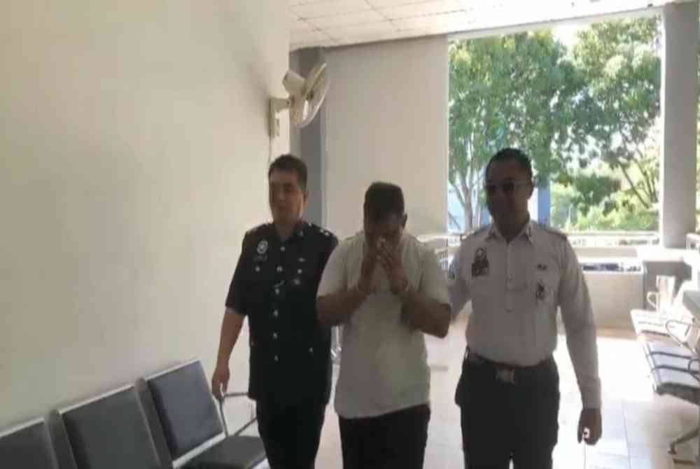 Tertuduh mengaku tidak bersalah di Mahkamah Majistret di sini pada Selasa atas pertuduhan memandu dalam keadaan mabuk pada Sabtu lalu.