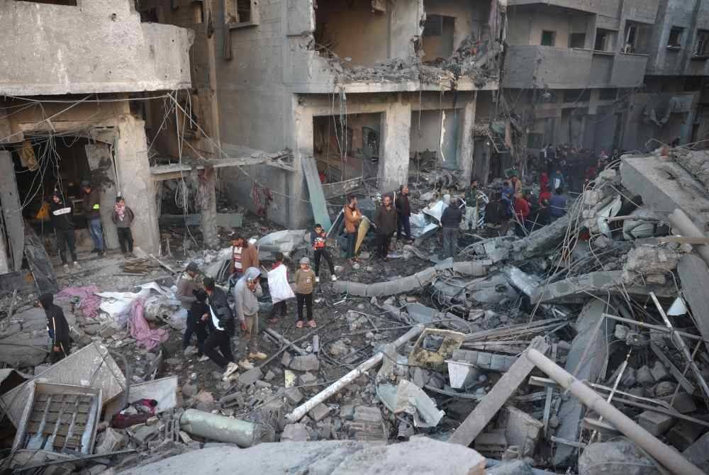 Tentera pendudukan Israel terus melancarkan Serangan udara di kawasan Jabalia dan sekitarnya, yang turut menyasarkan hospital serta petugas kesihatan. Foto Agensi