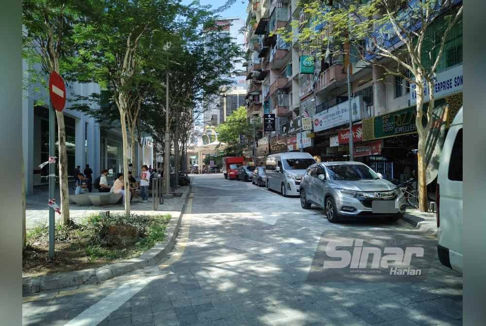 Laluan dibuka semula kepada orang awam selepas hampir empat bulan ditutup untuk kerja baik pulih.