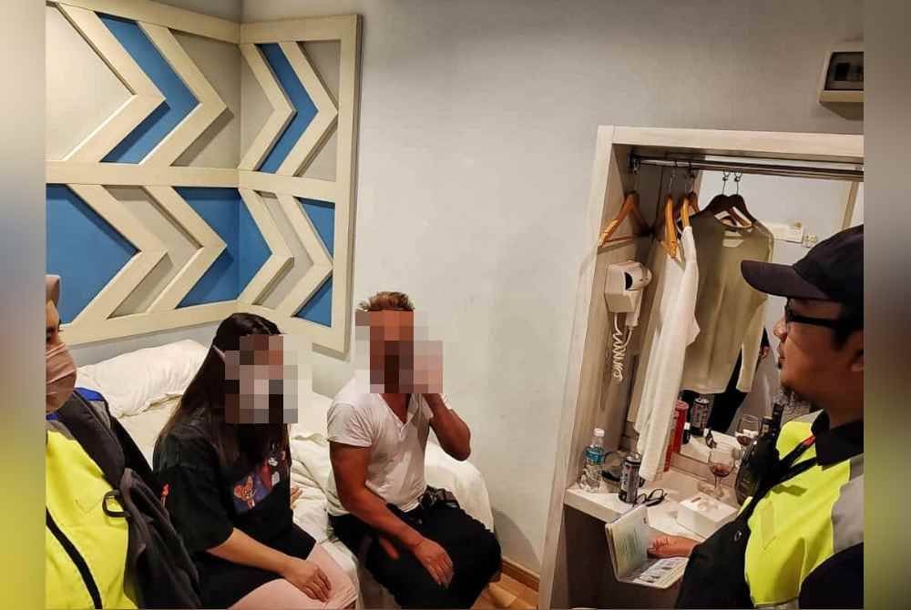 Salah satu pasangan yang ditahan dalam operasi dilakukan JAIM sempena sambutan Tahun Baharu 2025.