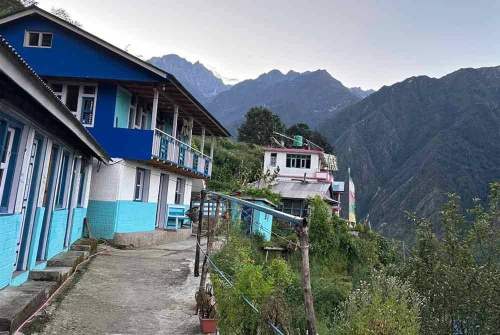 Tempat berehat di Sherpagaon (2,583 meter).