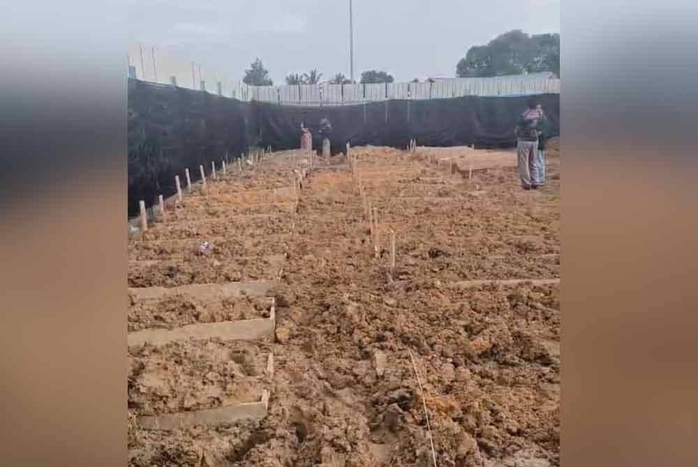 Jenazah di Tapak Perkuburan Islam Selat Klang ditanam 20 jenazah dalam satu liang lahad.