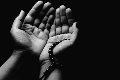 DOA tidak akan dimakbulkan oleh ALLAH SWT jika kita memakan yang haram. -Foto: CANVA