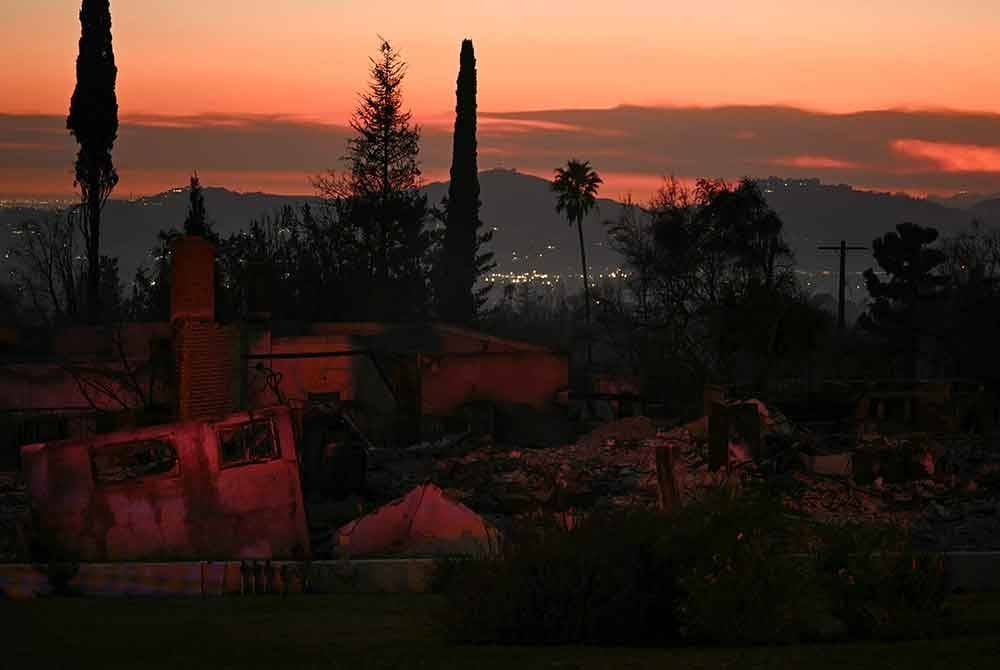 Gabenor California, Gavin Newsom menjemput Trump untuk melawat negeri itu, sambil menggesa beliau agar tidak