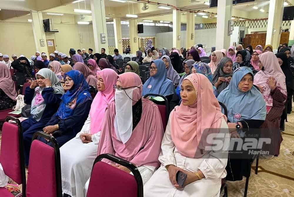 Pengusaha-pengusaha Rumah Ngaji negeri Kelantan yang hadir di Masjid Muhammadi, Kota Bharu. Foto SINAR HARIAN-ADILA SHARINNI WAHID.
