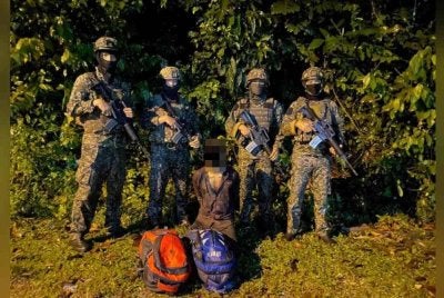 Seorang daripada tiga Bangladesh ditahan TDM selepas seberangi Sungai Golok.