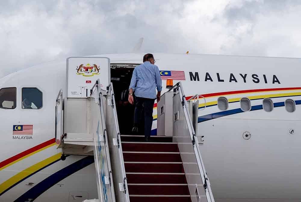 Anwar berangkat ke UAE terlebih dahulu bagi menghadiri Abu Dhabi Sustainability Week (ADSW). Foto Facebook Anwar Ibrahim