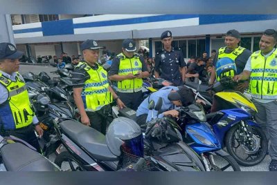 Remaja berusia 15 tahun antara ditahan dalam Ops Samseng Jalanan pada Ahad.
