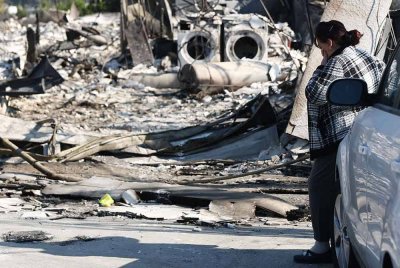 Kebakaran Eaton memusnahkan 57.1 kilometer persegi kawasan berhampiran Altadena dan Pasadena dan hanya 15 peratus berjaya dikawal setakat petang Sabtu. Foto AFP