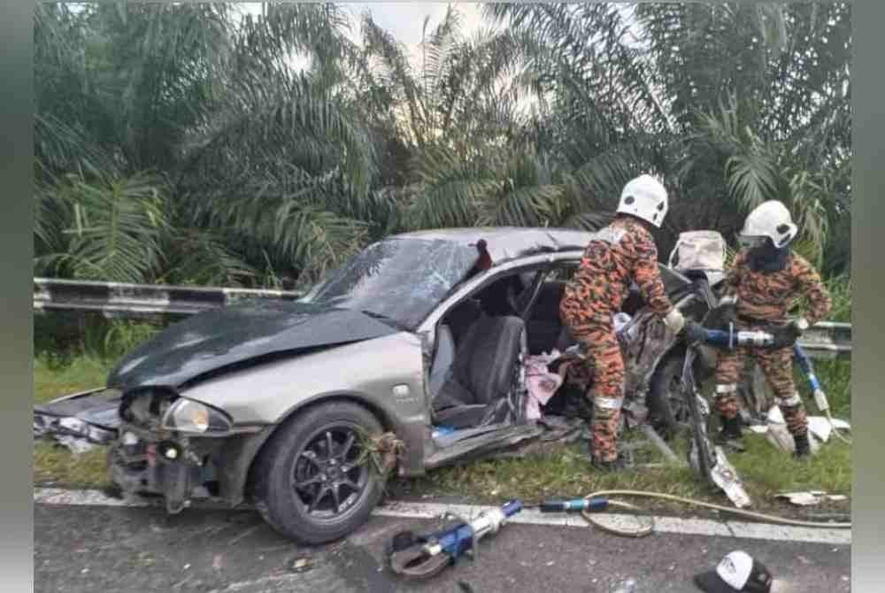 Proton Wira yang membawa enam penumpang termasuk bayi dipercayai 'makan jalan' punca kesemuanya maut manakala pemandu cedera parah dalam kemalangan di Kilometer 37 Jalan Semporna-Tawau, di sini pada petang Ahad.
