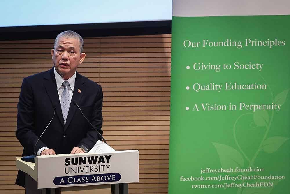 Fadillah menyampaikan ucapan pada Bengkel Pembangunan Lestari ASEAN (AWSD) 2025 di Universiti Sunway pada Isnin. Foto Bernama