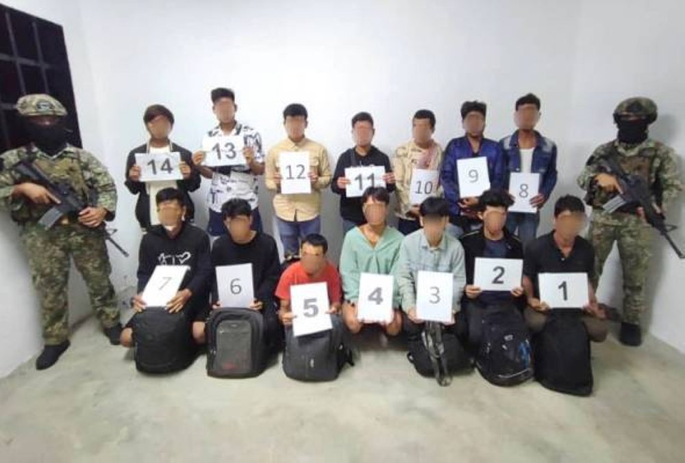 TDM melalui Markas Divisyen Kedua Infantri Malaysia (2 Divisyen) menahan 31 pendatang tanpa izin berhampiran sempadan Malaysia-Thailand dekat Bukit Kayu Hitam pada Isnin. Foto TDM 