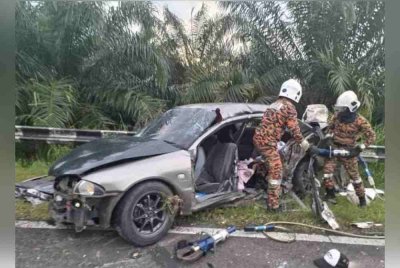 Proton Wira yang membawa enam penumpang termasuk bayi dipercayai 'makan jalan' punca kesemuanya maut manakala pemandu cedera parah dalam kemalangan di Kilometer 37 Jalan Semporna-Tawau, di sini pada petang Ahad.
