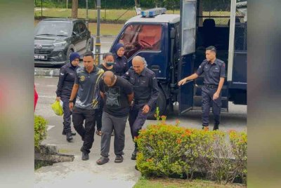 Mohd Nasir dan Norhafizah mengaku bersalah terhadap pertuduhan bersama memiliki air ketum pada 6 Januari lalu.