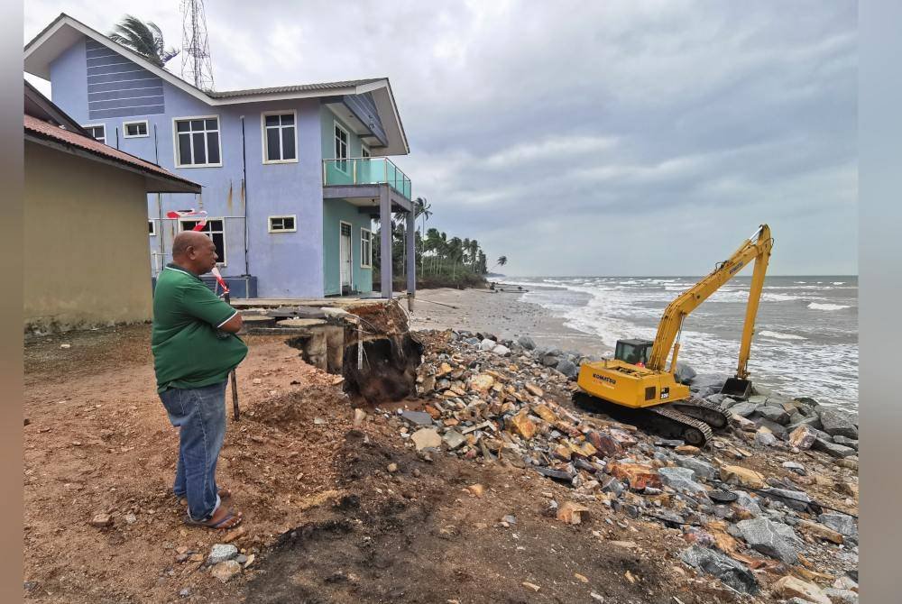 Mohd Yazit setia menanti dan sedia berdepan sebarang kemungkinan yang berlaku terhadap mahigai impian yang dihadiahkan kepada arwah isterinya itu.