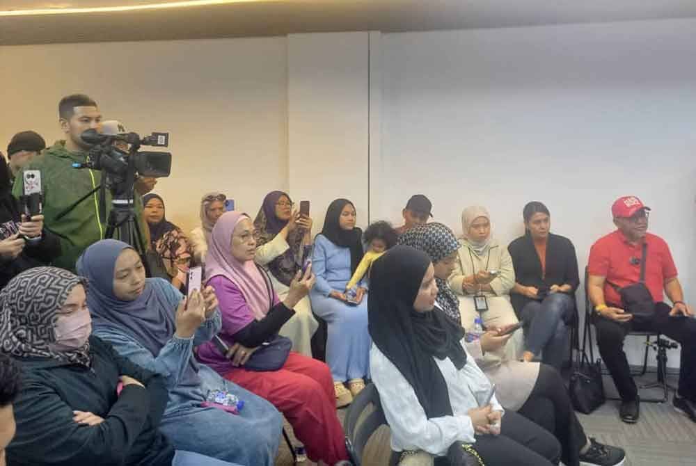 Antara jemaah umrah yang terlibat yang hadir perjumpaan berkenaan.