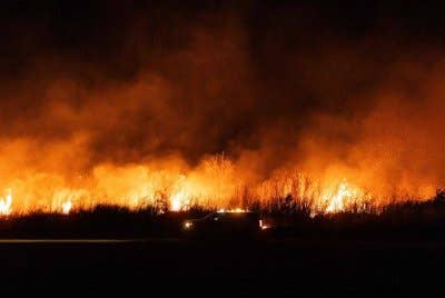 KEBAKARAN dahsyat yang berlaku di Los Angeles, California menggemparkan dunia. Foto AFP