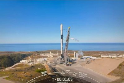 Satelit UzmaSAT-1 berjaya dilancarkan ke orbit rendah melalui Falcon 9 Transporter 12 milik SpaceX yang telah berlepas jam 3.09 pagi waktu Malaysia dari Vandenberg Space Force Base, California, Amerika Syarikat. Foto FB MOSTI