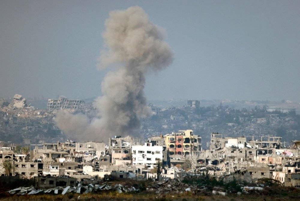 Sekurang-kurangnya 73 rakyat Palestin terbunuh di Gaza dalam serangan udara tanpa henti Israel selepas pengumuman gencatan senjata. Foto AFP