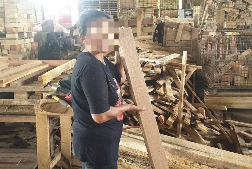 Terdapat cubaan bersembunyi untuk mengelak dikesan anggota Jabatan Imigresen Malaysia namun gagal.