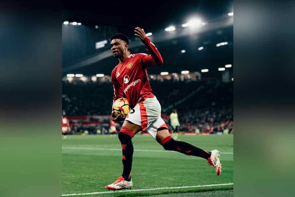 Amad ledak hatrik di Old Trafford.