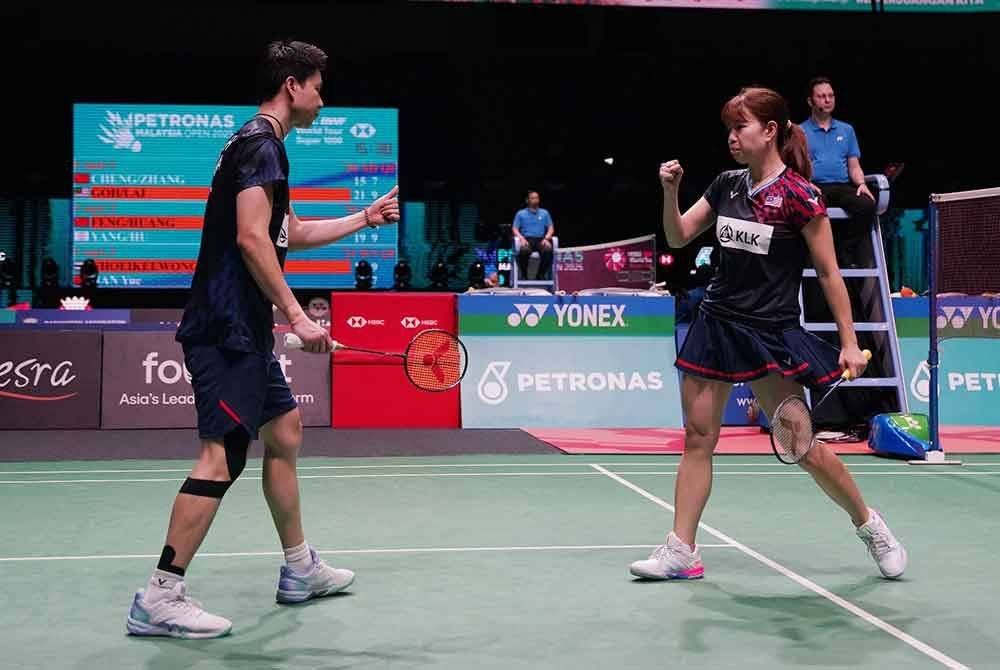 Soon Huat (kiri) dan Shevon mara ke separuh akhir Terbuka India selepas menumpaskan pasangan Taiwan pada Jumaat. Foto Agensi