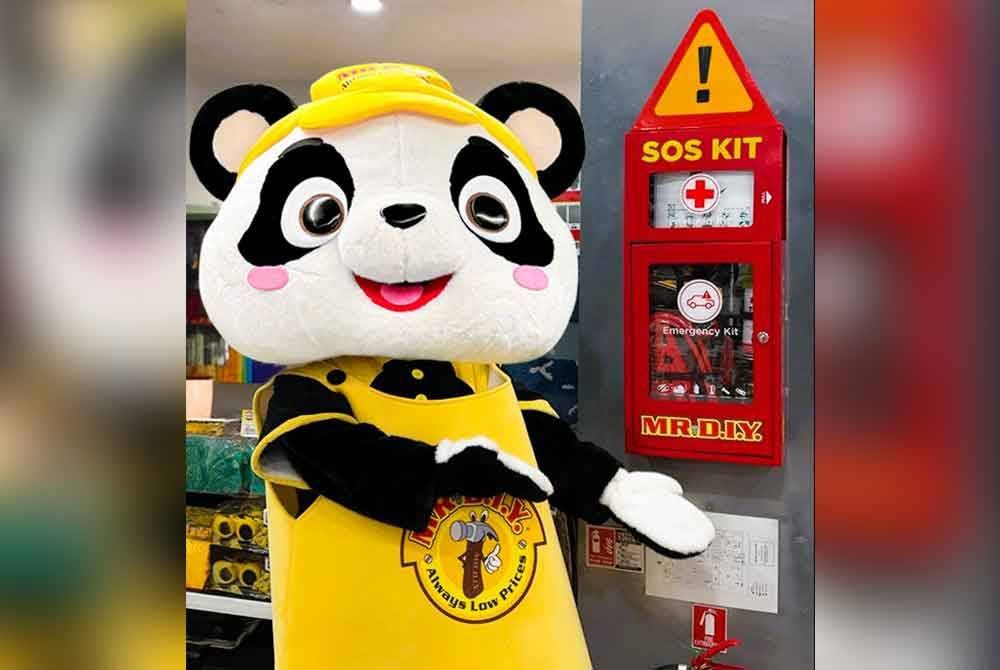 MR D.I.Y. SOS Kit mengandungi barang-barang keperluan pertolongan cemas dan kecemasan kenderaan.