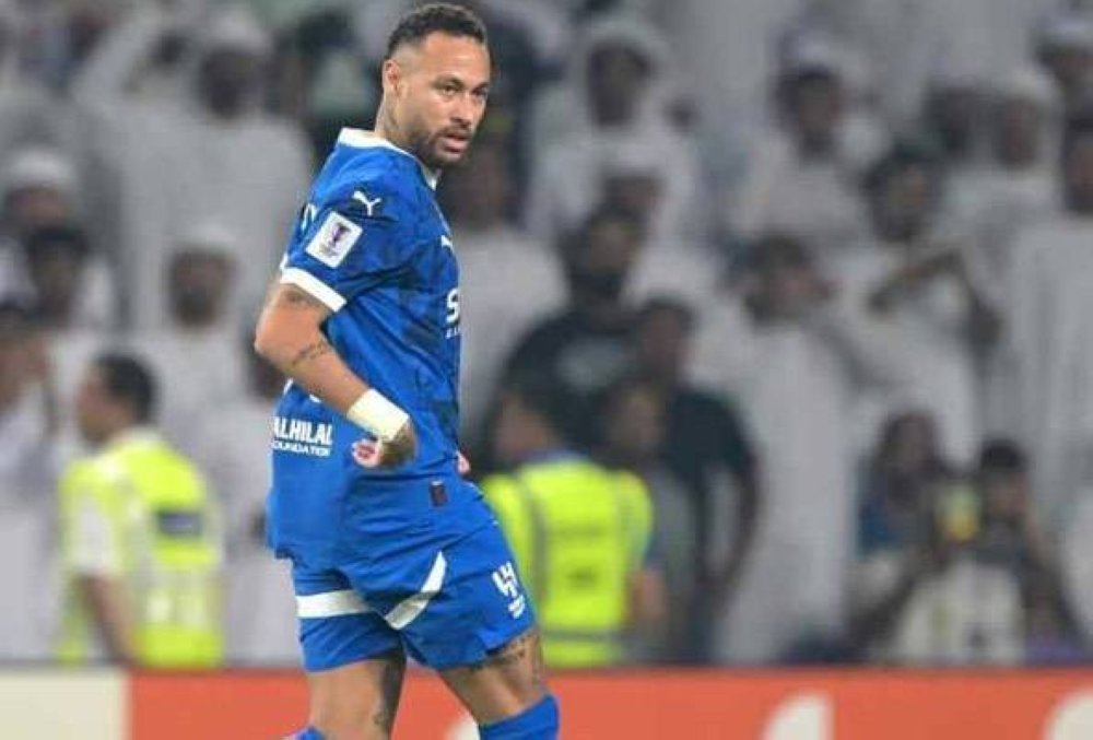 Neymar diura-ura akan berpindah ke francais Liga Utama Bolasepak (MLS), Chicago Fire, bagi mengakhiri mimpi buruknya di Arab Saudi. 