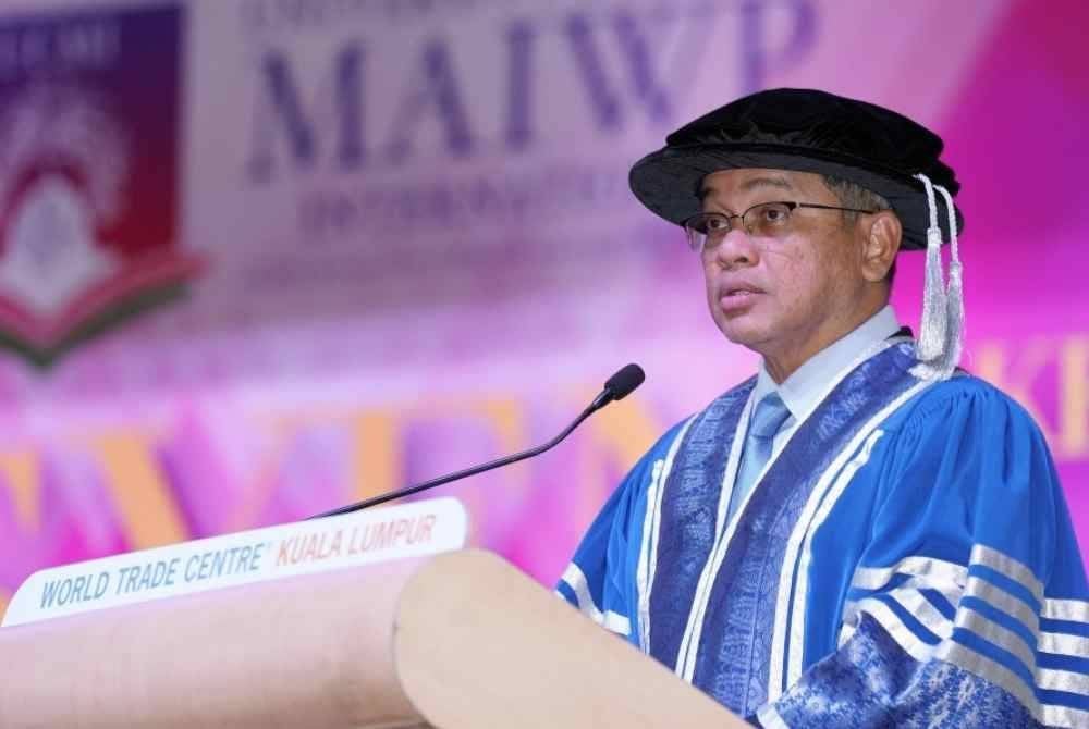 Menteri di Jabatan Perdana Menteri (Hal Ehwal Agama), Datuk Dr Mohd Na'im Mokhtar menyampaikan ucapan pada majlis Konvokesyen Kolej Universiti Antarabangsa MAIWP yang diadakan pada Sabtu.