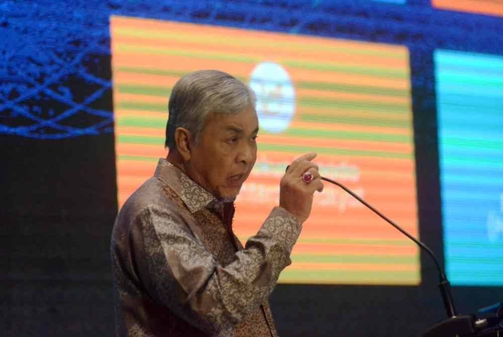 Ahmad Zahid berucap pada Majlis Menandatangani Perjanjian Pembangunan Antara Majlis Agama Islam Pulau Pinang, Wakaf Pulau Pinang dan Perda Ventures Incorporated Sdn Bhd di Hotel Bahang Bay di sini pada Sabtu.
