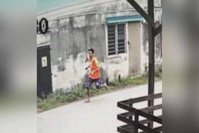 Polis berjaya memberkas semula suspek kes dadah yang melarikan dari Ibu Pejabat Polis Daerah (IPD) Tangkak di sini Rabu lalu.