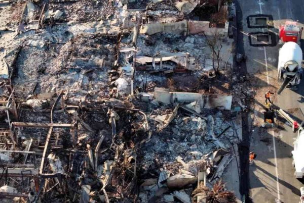 Pemandangan udara kawasan kejiranan yang musnah dalam Kebakaran Palisades. Foto AFP