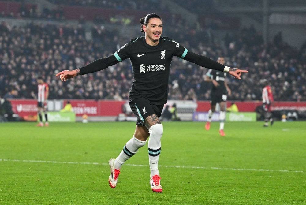 Nunez tampil berbisa dengan dua gol ketika menentang Brentford. Foto AFP