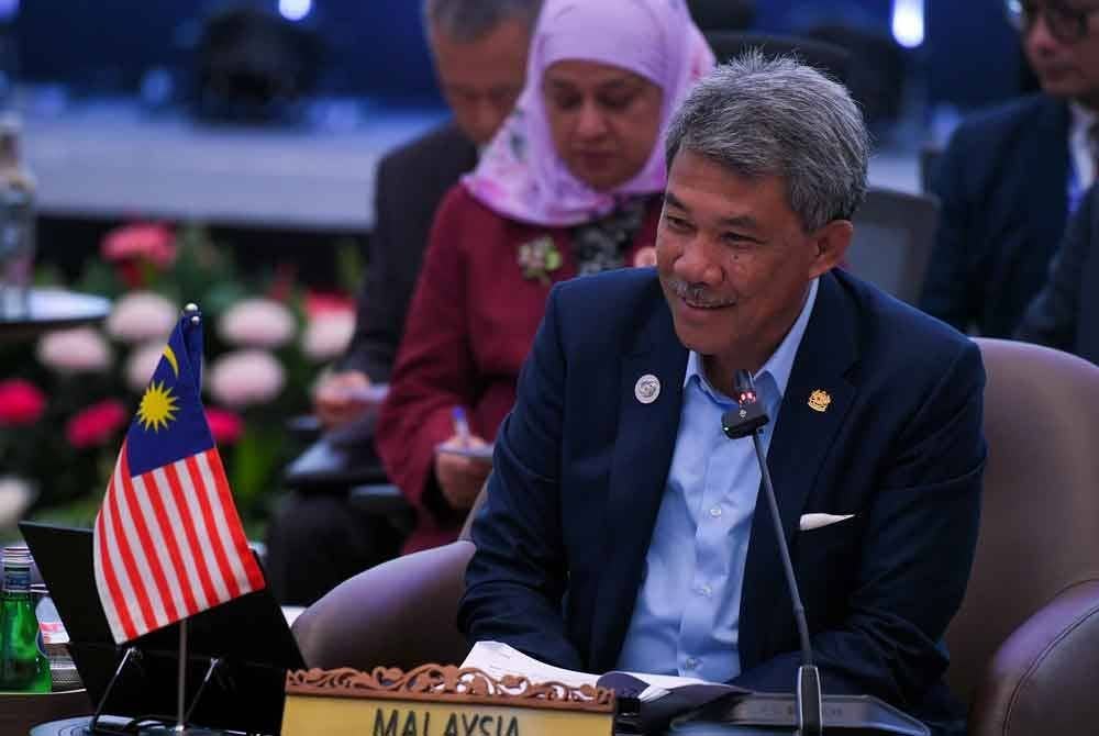 Mohamad mempengerusikan Permukiman Menteri-menteri Luar ASEAN (AMM) di Pusat Konvensyen Antarabangsa Langkawi pada Ahad. Foto Bernama