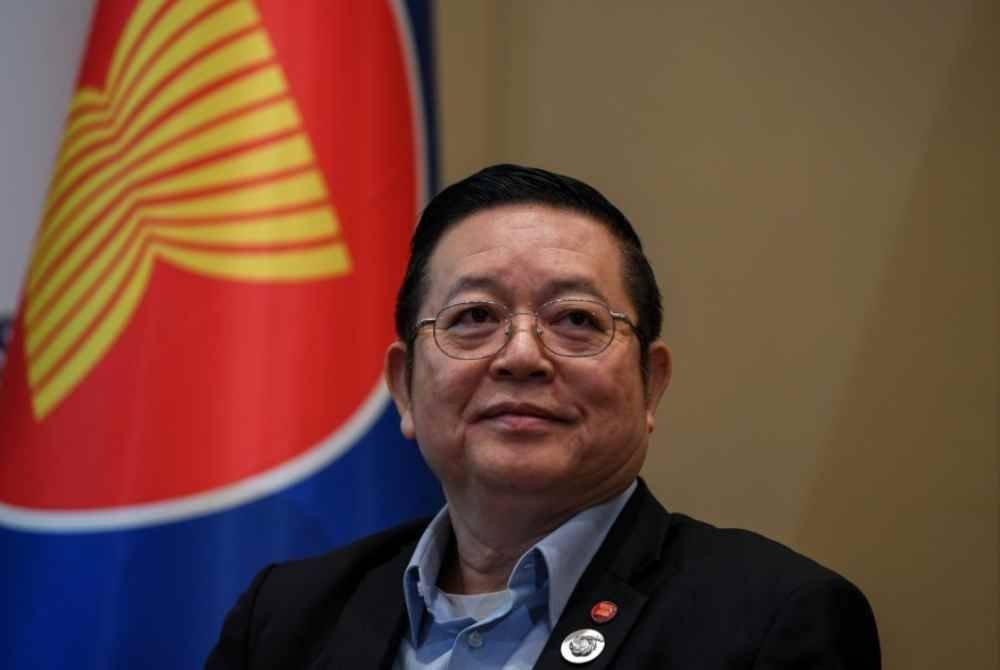 Dr Kao Kim Hourn ketika sidang akhbar selepas mesyuarat Pemukiman Menteri-Menteri Luar ASEAN (AMM) 2025 di Pusat Konvensyen Antarabangsa Langkawi (LICC) di sini hari ini. - Foto: Bernama