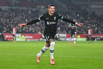 Nunez tampil berbisa dengan dua gol ketika menentang Brentford. Foto AFP