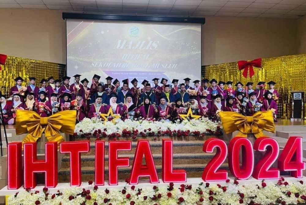 PARA murid yang cemerlang diraikan dalam Majlis Ihtifat Srim 2024 di Bukit Beruang, Melaka baru-baru ini.