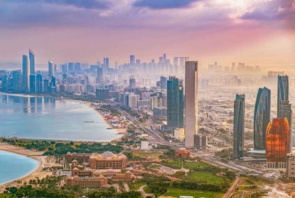 Abu Dhabi menduduki tempat pertama daripada 382 bandar raya di dunia dalam penarafan 2025 mengekalkan gelaran bandar raya paling selamat di dunia oleh Numbeo selama hampir sedekad. Foto Bernama