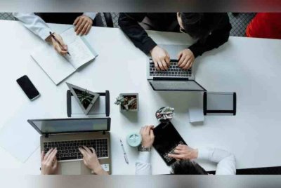 Perkhidmatan itu menyediakan penyelesaian sementara buat mereka yang enggan mendedahkan status penganggur kepada ahli keluarga masing-masing. Foto Agensi